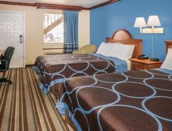Hotel Super 8 By Wyndham San Marcos